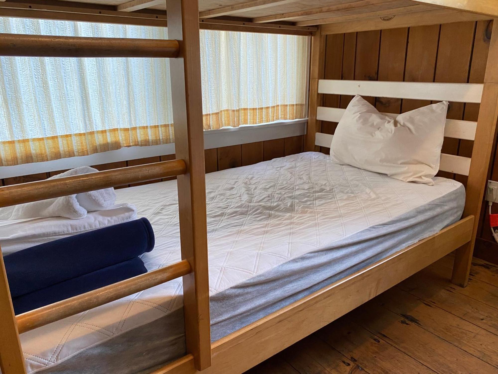 Hi Martha'S Vineyard Hostel Vineyard Haven Esterno foto